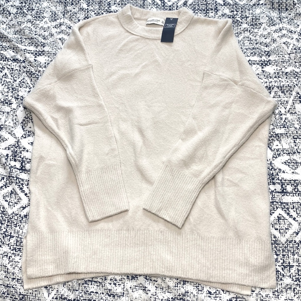 NWT Abercrombie & Fitch cream Soft AF Collection Sweater Sz XL